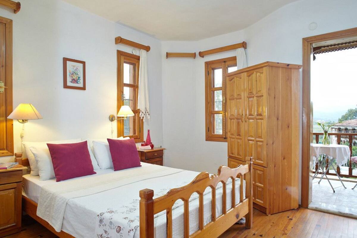 Villa de lujo, 3 habitaciones | Escritorio, tabla de planchar con plancha, cunas gratuitas y wifi gratis