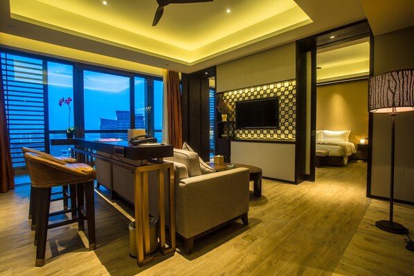 Family Suite | Down comforters, in-room safe, individually decorated