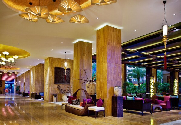 Lobby sitting area - Mangrove Tree Resort World - Kapok (Sanya)
