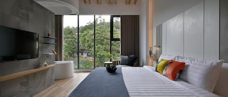 Deluxe Double Room, 1 Queen Bed, Non Smoking, Hill View | Desk, laptop workspace, blackout drapes, soundproofing