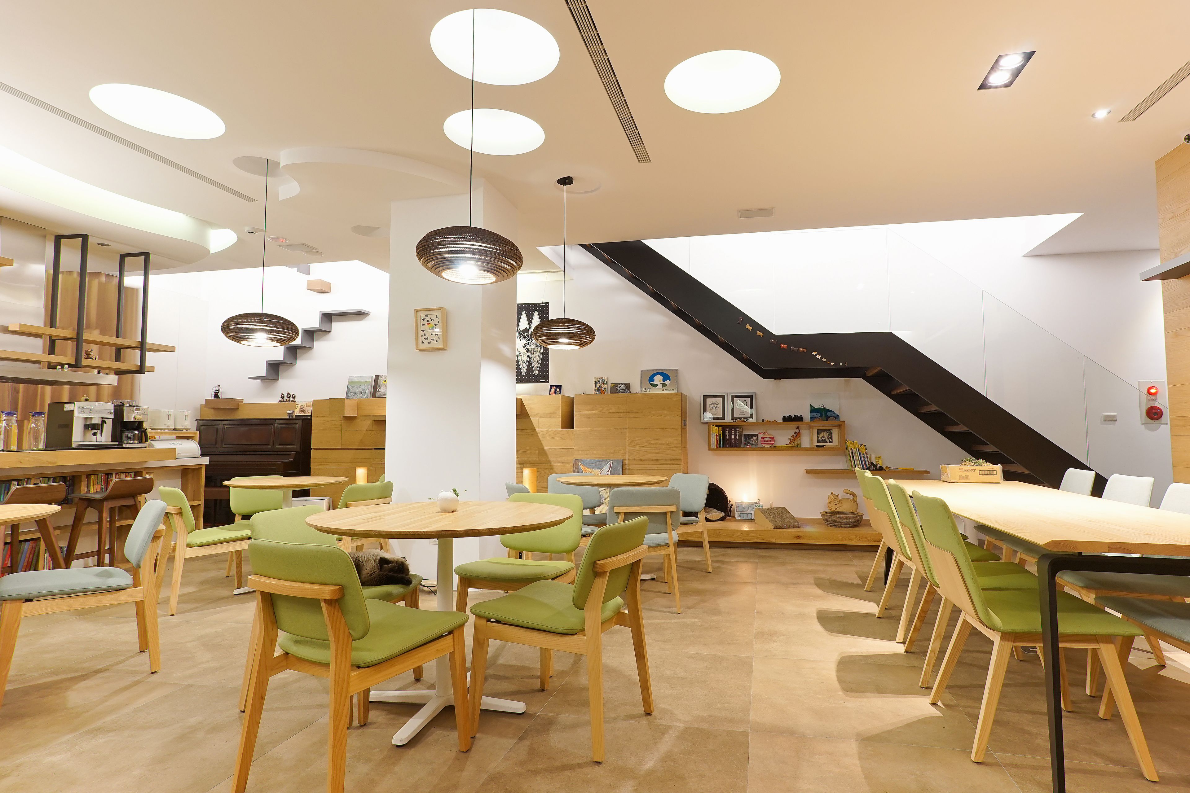 Free daily full breakfast