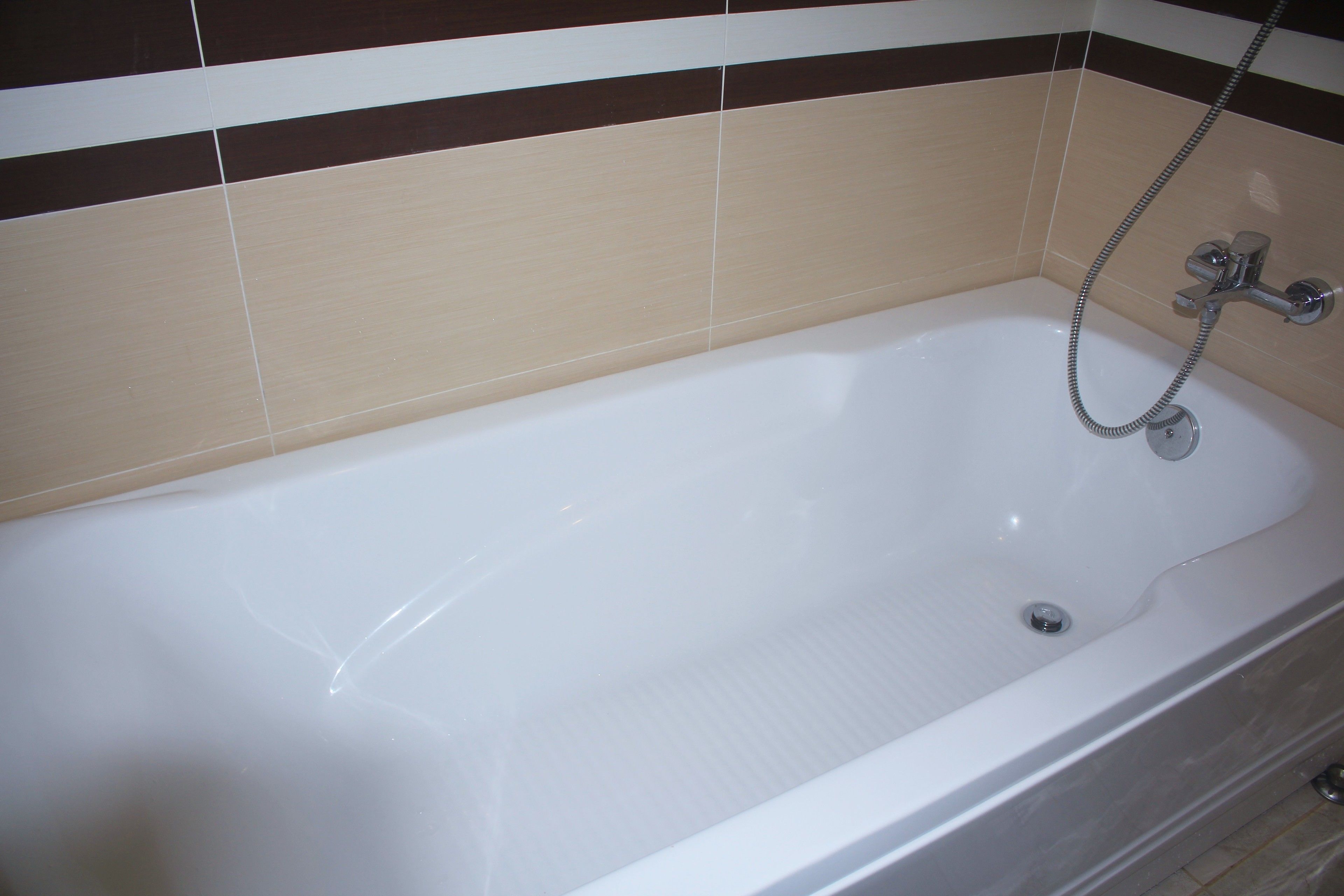 vip room | deep-soaking bathtub