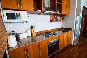 2-Bedroom Villa | Eigene Küche | Großer Kühlschrank, Mikrowelle, Ofen, Herdplatte