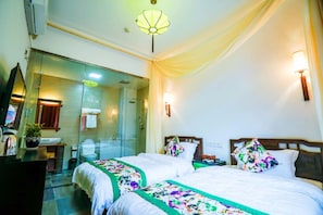 Desk, blackout curtains, free WiFi