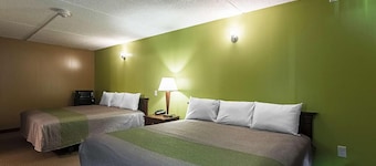 LoneStar Inn & Suites