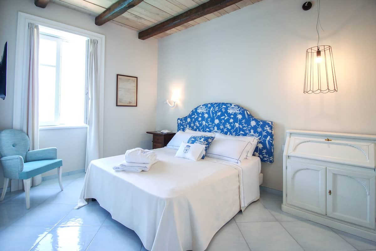 Superior tweepersoonskamer, 1 queensize bed, uitzicht op zee | Lakens van Egyptisch katoen, luxe beddengoed, donzen dekbedden