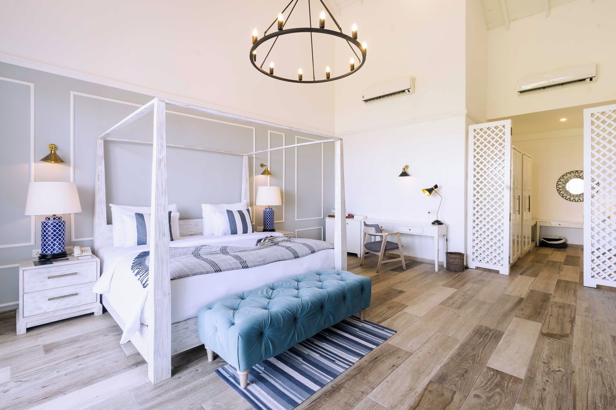 Suite Sugar with Sea View | Minibar, in-room safe, desk, free WiFi