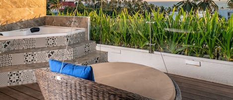 Suite Spice with Sea View | Minibar, in-room safe, desk, free WiFi