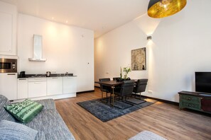 Comfort Apartment, 1 Bedroom | Private kitchen