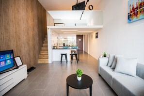 豪華開放式客房 | 客廳 | LED 電視