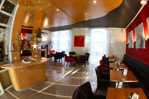 Cafe - Stadthotel Engel (Ettlingen)