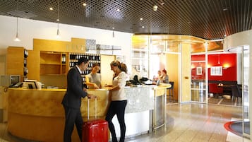 Check-in-/Check-out-Schalter