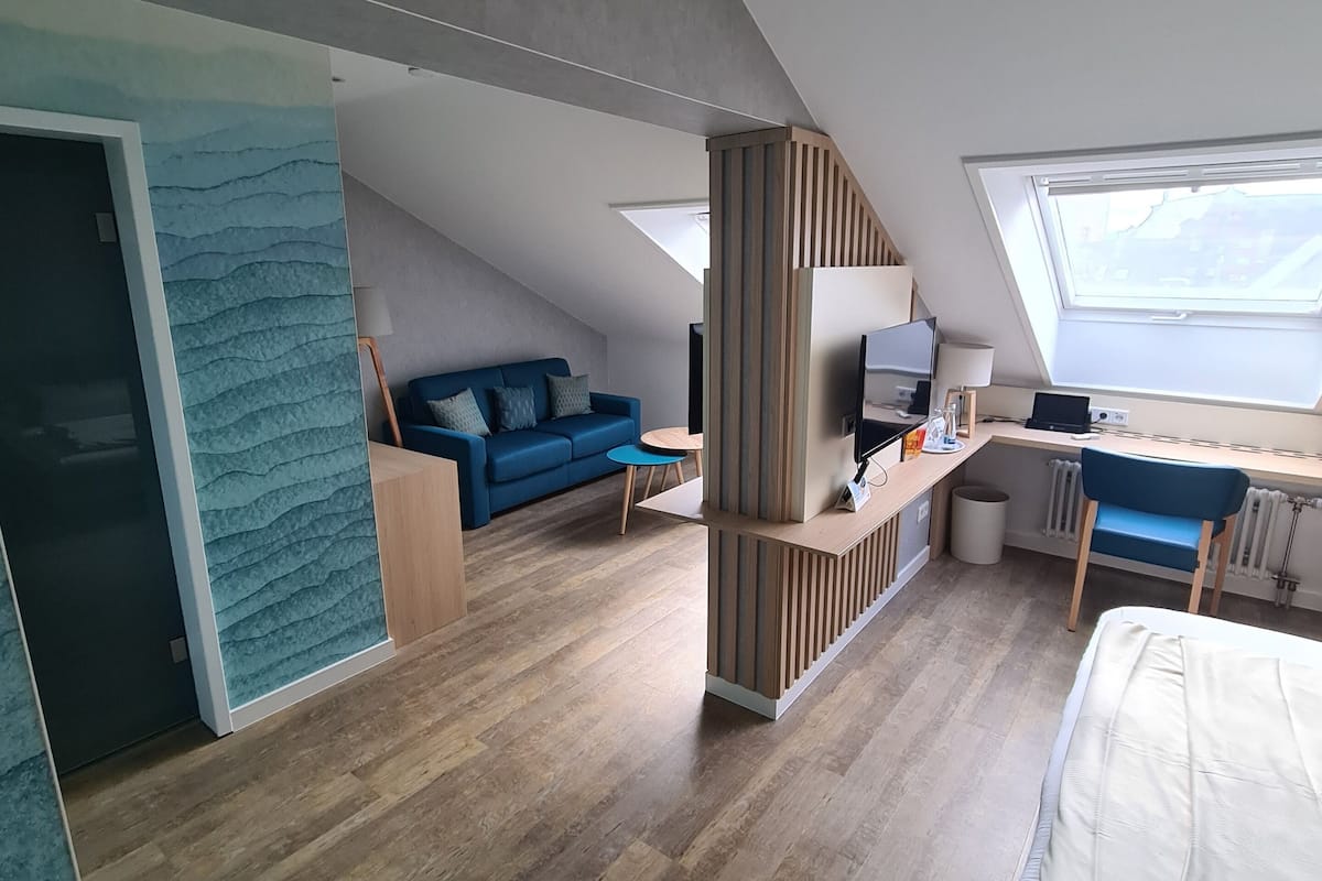 Apartment | 1 bedroom, in-room safe, blackout curtains, soundproofing