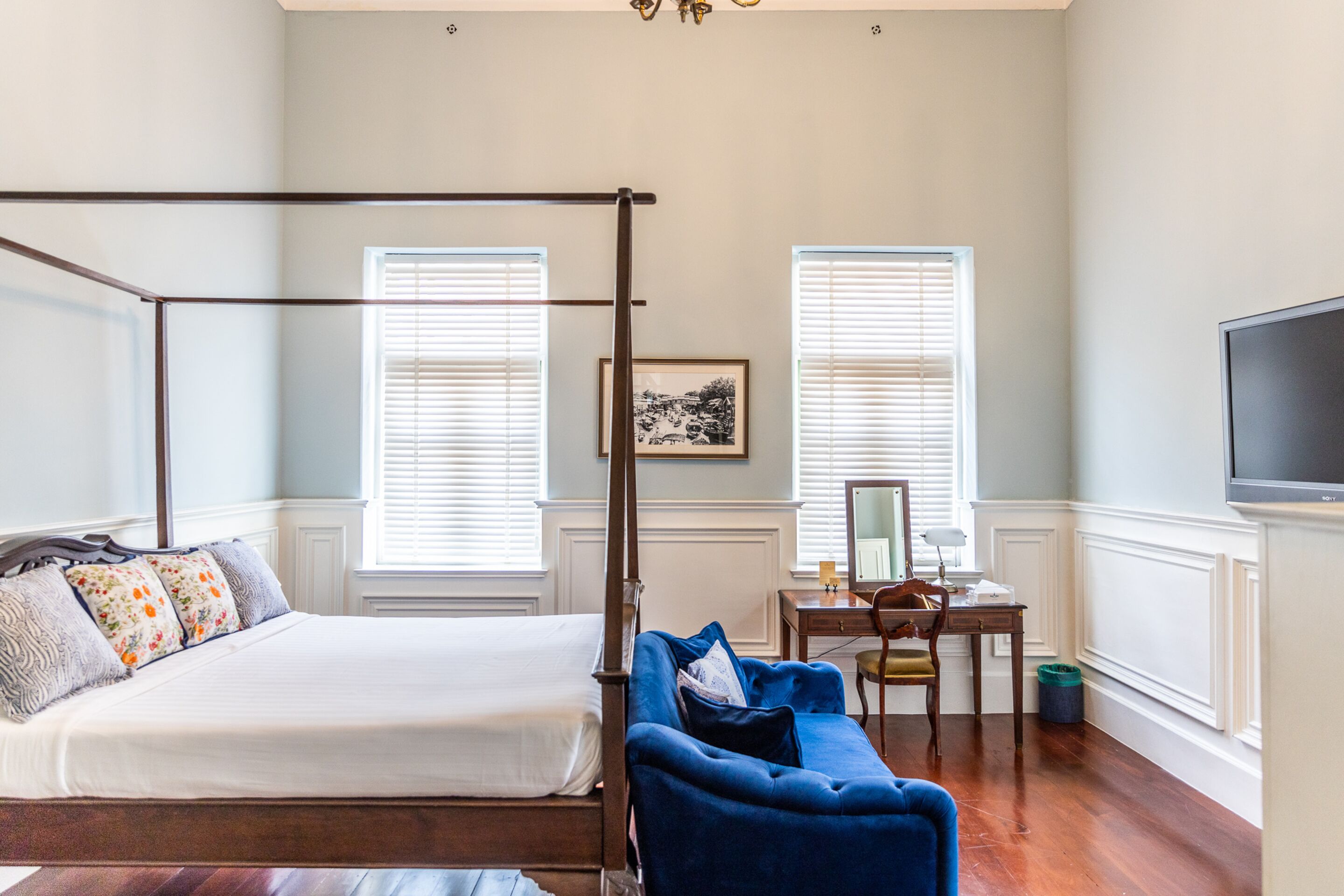 deluxe double room (nine) | 1 bedroom, in-room safe, individually decorated, individually furnished