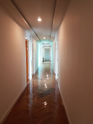 Hallway - S.E.T Thanmongkol Residence (Bangkok)