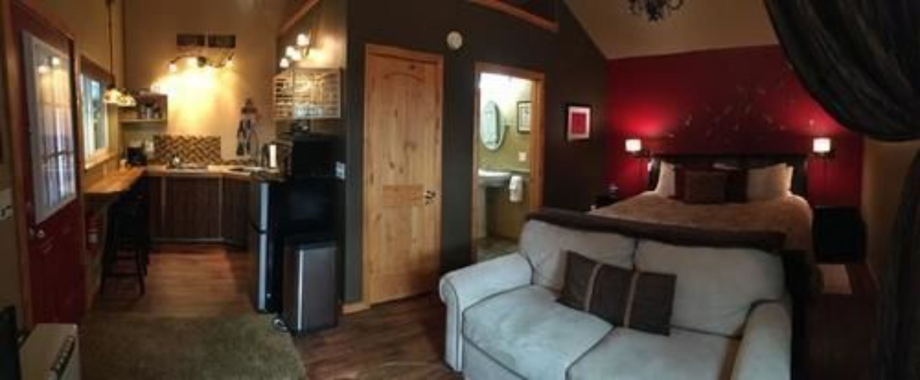 Cabin, Private Bathroom (Dragonfly Cabin) | Desk, free WiFi