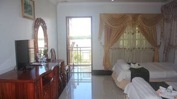 Superior Twin Room | In-room safe, desk, free WiFi