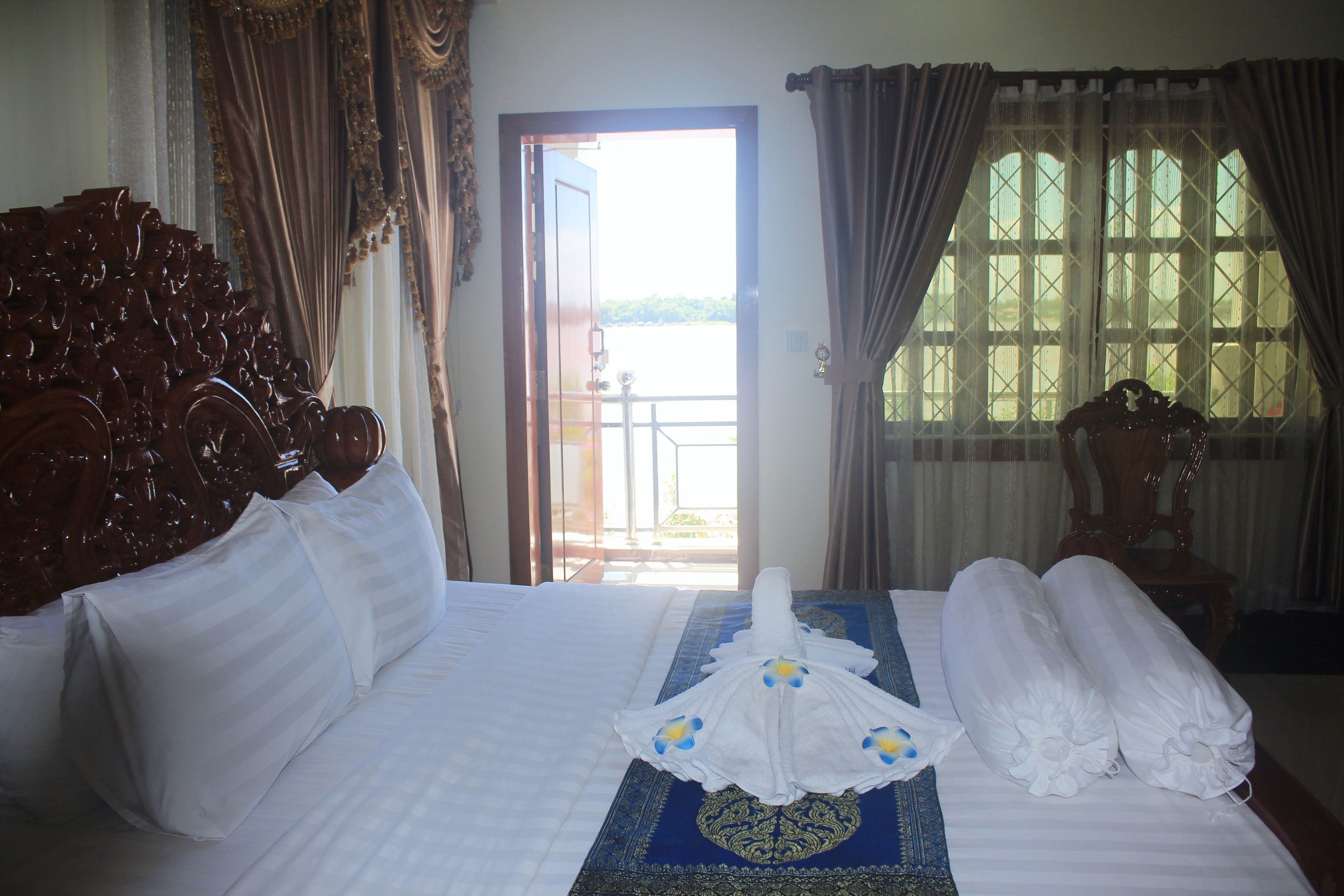 Deluxe Double Room | In-room safe, desk, free WiFi