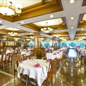 3 restaurants, breakfast served - Dongguan Gladden Hotel (Dongguan)