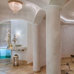 Sauna, hot tub, steam room, Turkish bath/hammam, body treatments