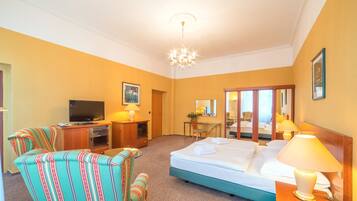 Standard Double Room, Non Smoking | In-room safe, desk, free cribs/infant beds, WiFi