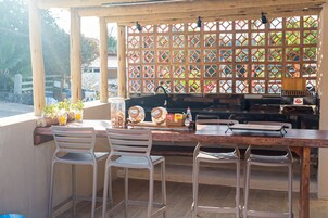 Café da manhã com buffet grátis todos os dias