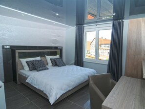 Dobbeltrom, eget bad