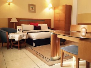 Deluxe-Zimmer, Balkon | Hochwertige Bettwaren, Zimmersafe, Verdunkelungsvorhänge