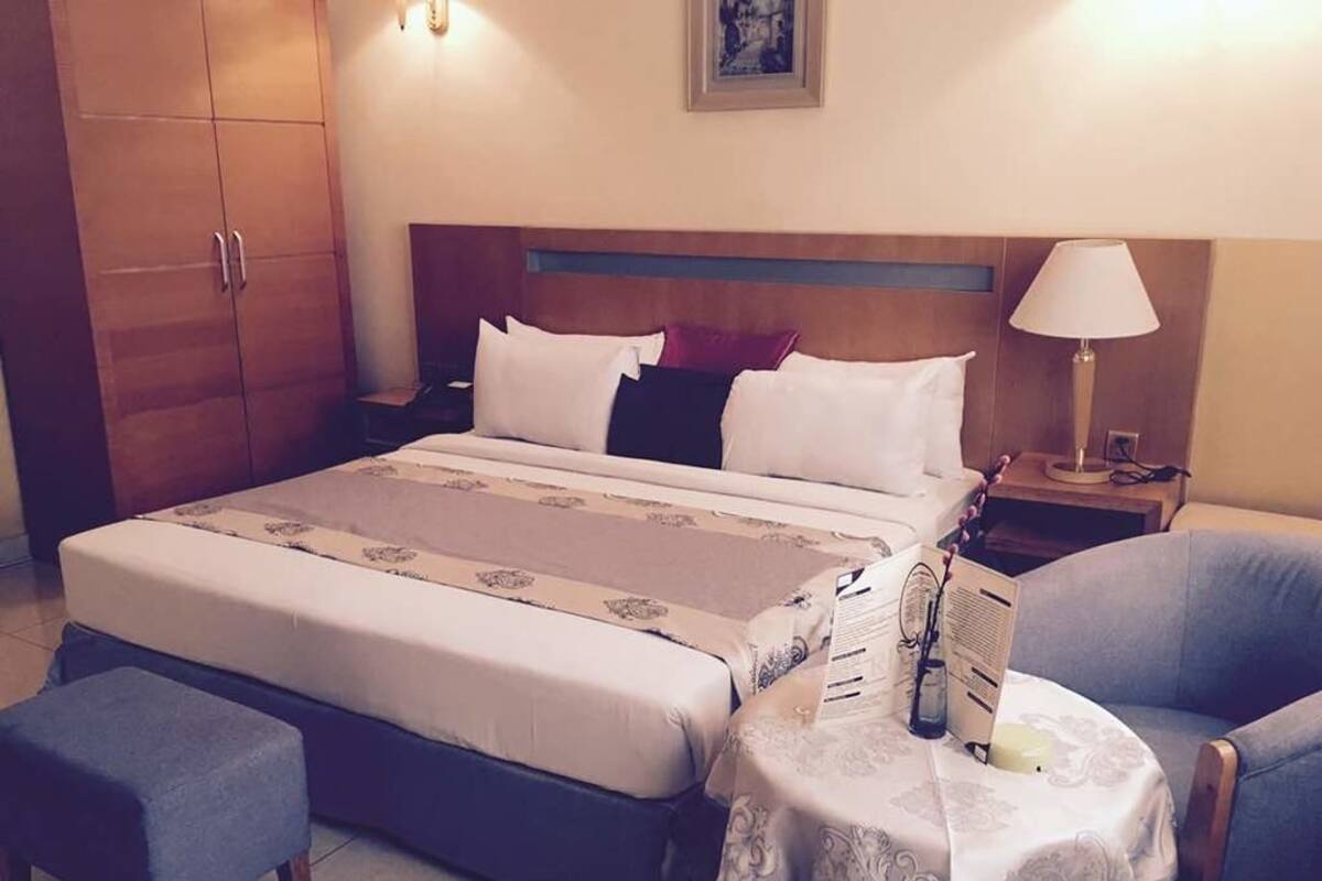 Deluxe Room, Balcony | Premium bedding, in-room safe, blackout curtains, soundproofing