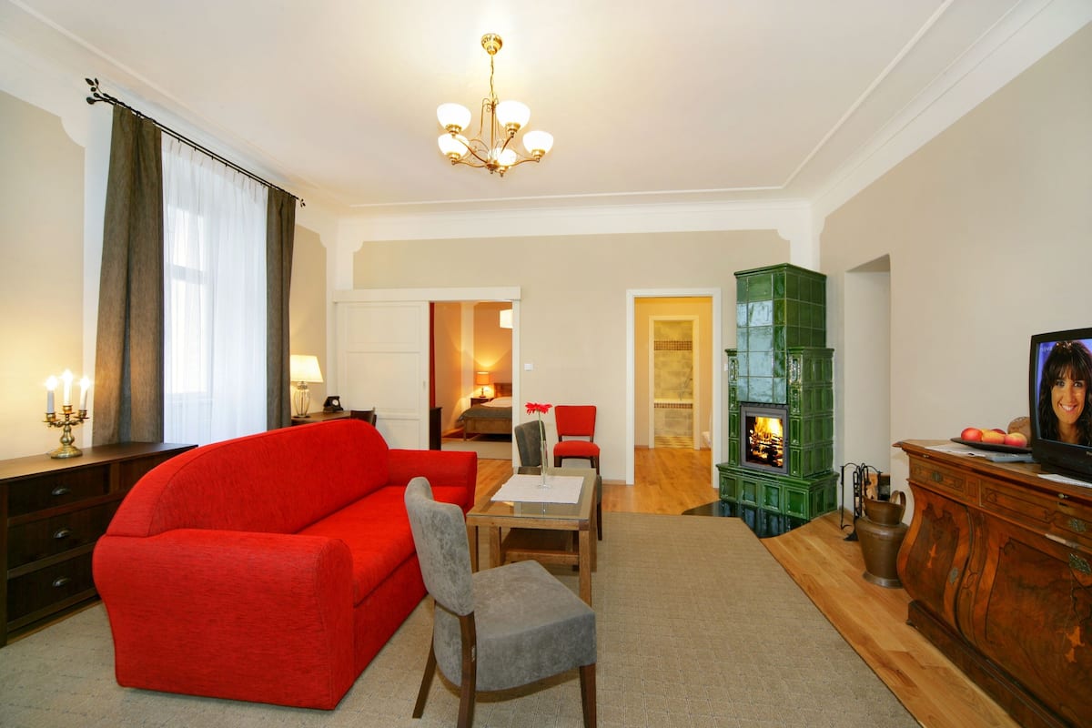 suite | minibar, in-room safe, desk, blackout curtains