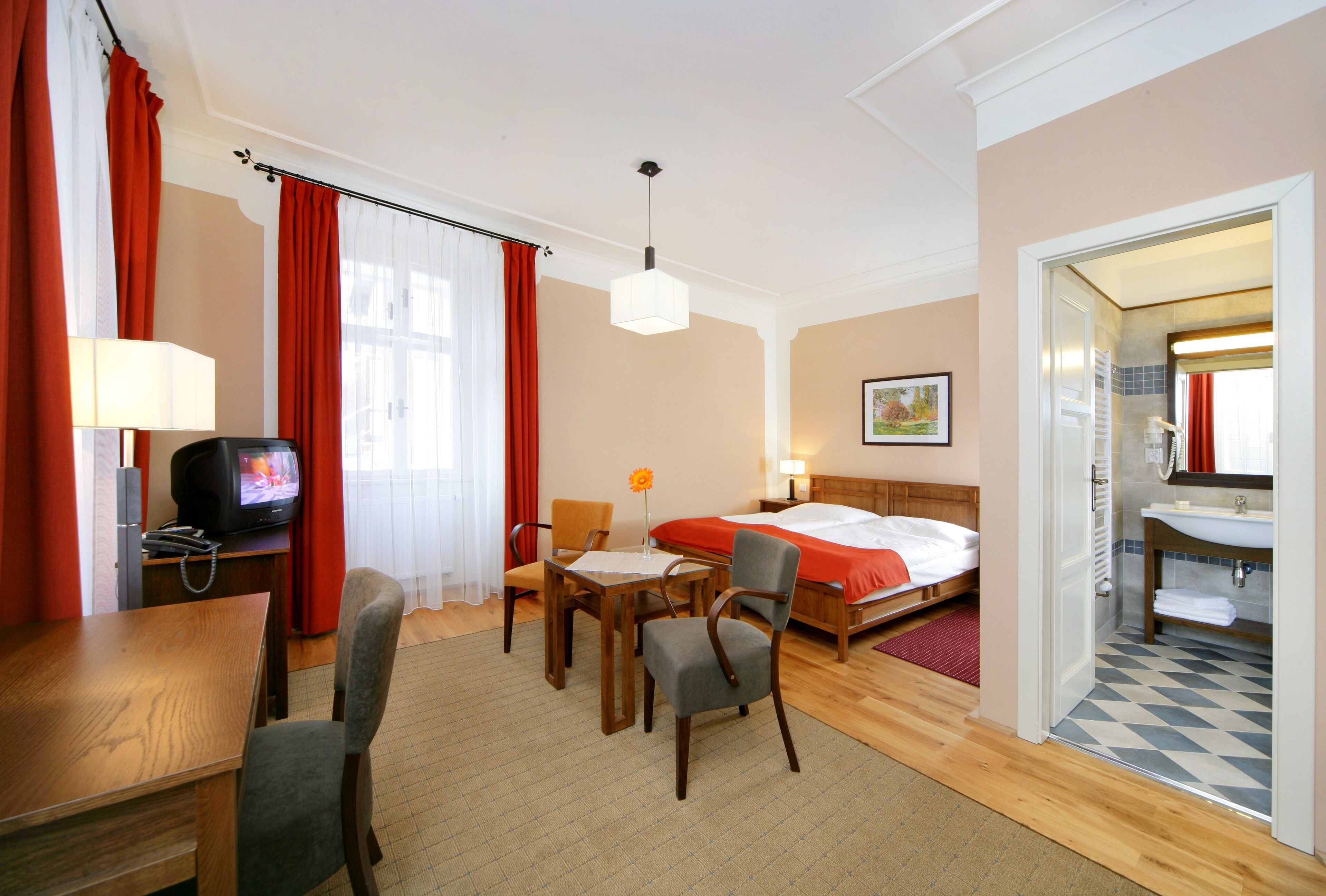 double room | minibar, in-room safe, desk, blackout curtains