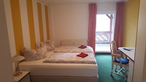 Double Room | Soundproofing, free cribs/infant beds, free WiFi