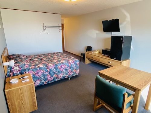 Economy Inn Motel