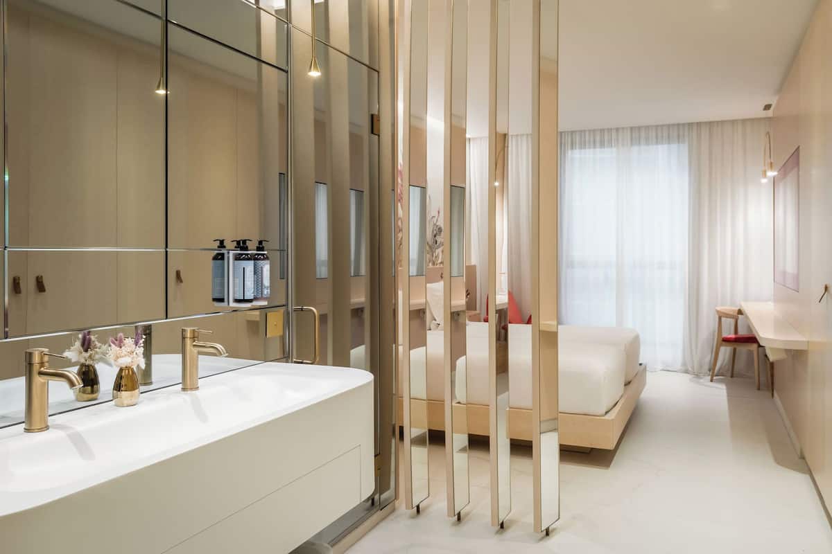 Literie de qualité supérieure, minibar, coffres-forts dans les chambres