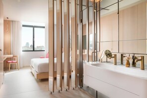 高級寢具、迷你吧、客房內保險箱、獨��特裝潢