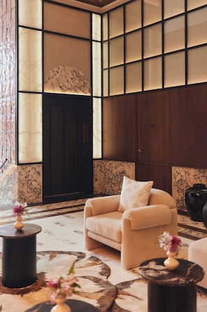 Lobby sitting area - BLESS Barcelona - Preferred Hotels & Resorts, Legend Collection (Barcelona)