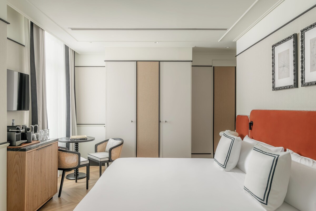 Premium bedding, minibar, in-room safe, blackout curtains