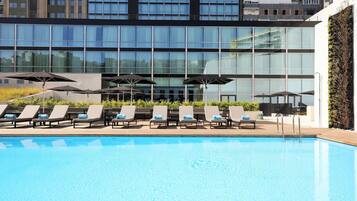 Indoor pool, seasonal outdoor pool, sun loungers
