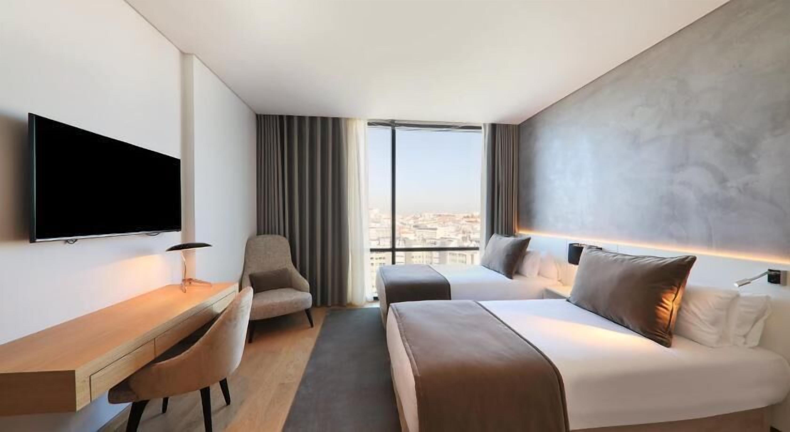 Minibar, in-room safe, individually decorated, individually furnished
