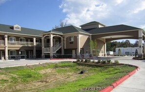 Front of property - Highlands Suites (Highlands)