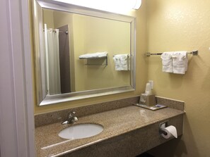 Family Suite, Multiple Beds, Non Smoking, Kitchenette | Bathroom sink - Highlands Suites (Highlands)