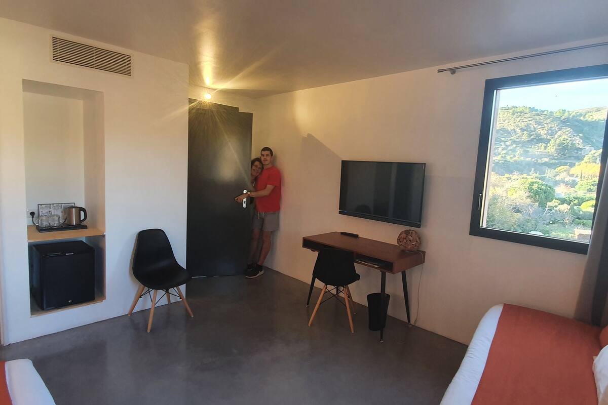 premium quadruple room | minibar, desk, free wifi, bed sheets