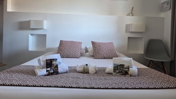 Minibar, bureau, Wi-Fi gratuit, draps fournis