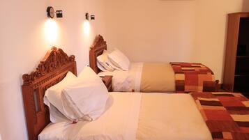 Caja de seguridad en la habitación, cunas, wifi gratis y ropa de cama