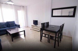 Free WiFi, bed sheets, wheelchair access - Residencia Universitaria Alfil (Málaga)