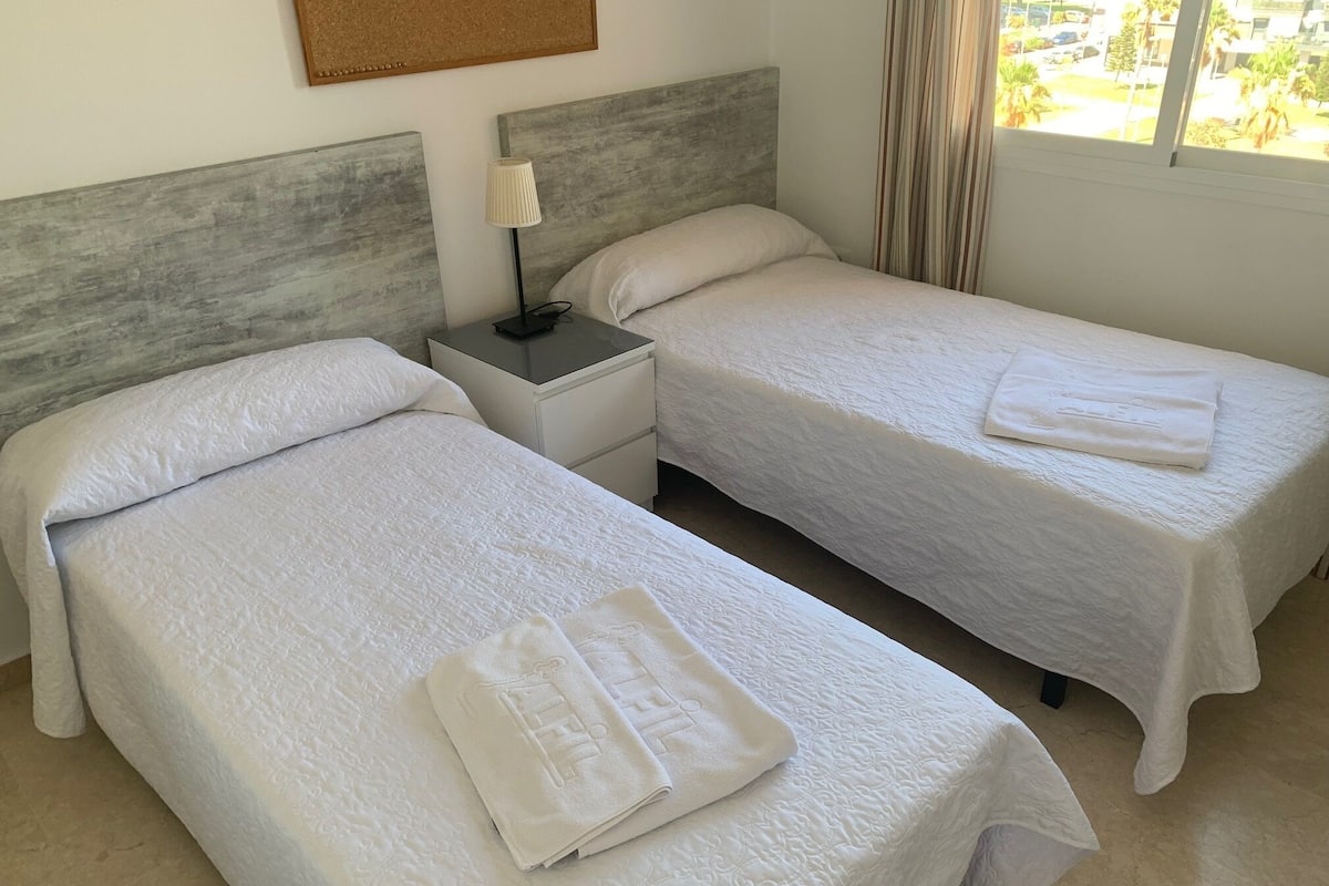 Wifi gratis y ropa de cama