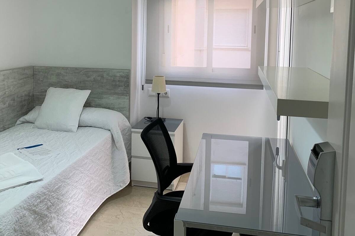 Single Room, Shared Bathroom | Free WiFi, bed sheets, wheelchair access