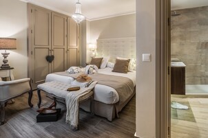 Superior Room | In-room safe, desk, blackout drapes, iron/ironing board