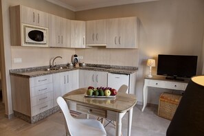 Private kitchen - Hostal Boutique Plaza Cantarero (Nerja)