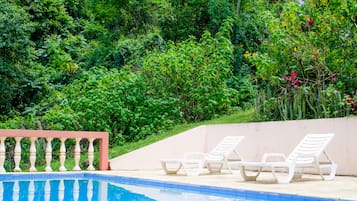 Outdoor pool, sun loungers